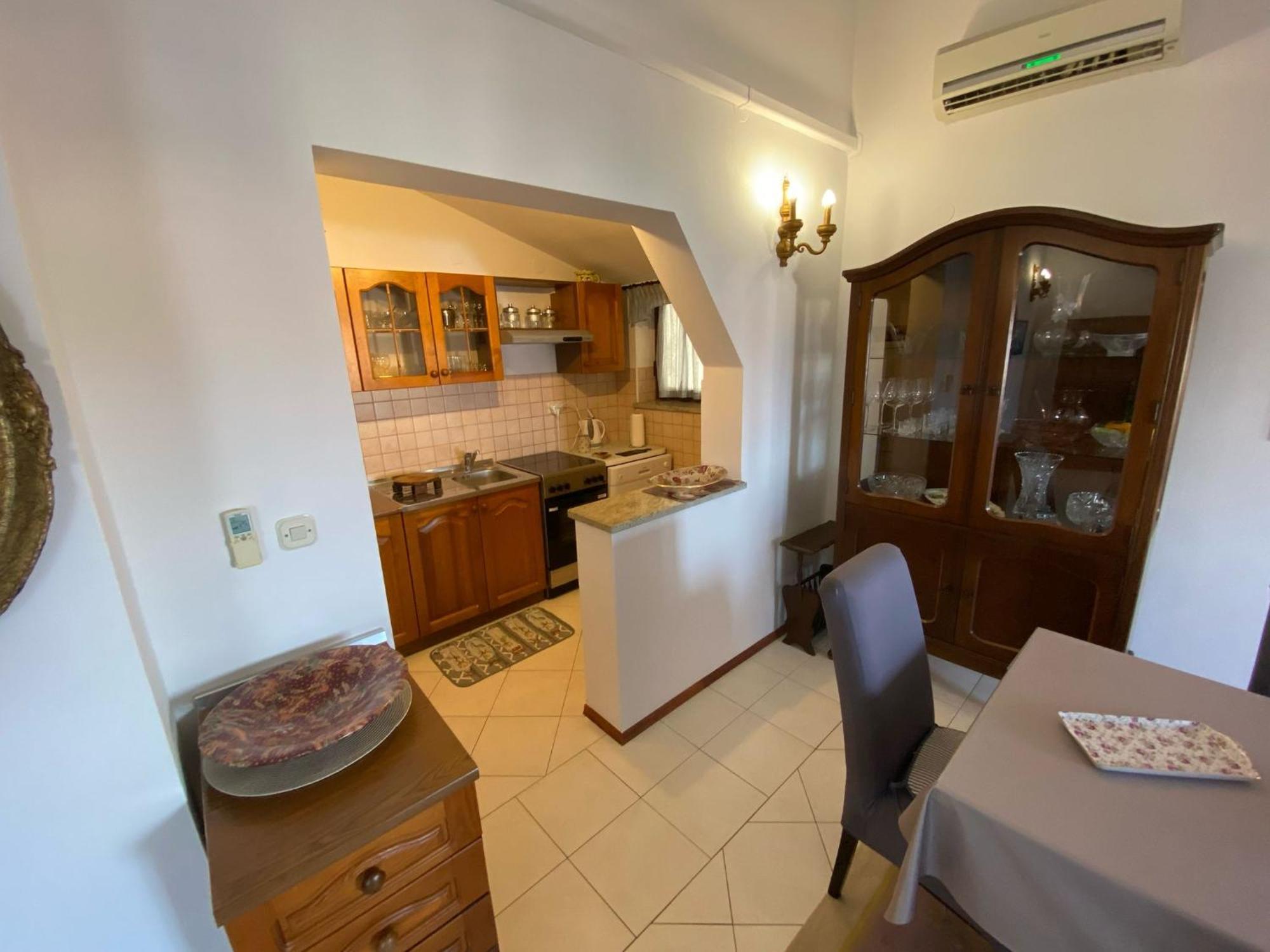 Purple House Apartment Pula Bagian luar foto