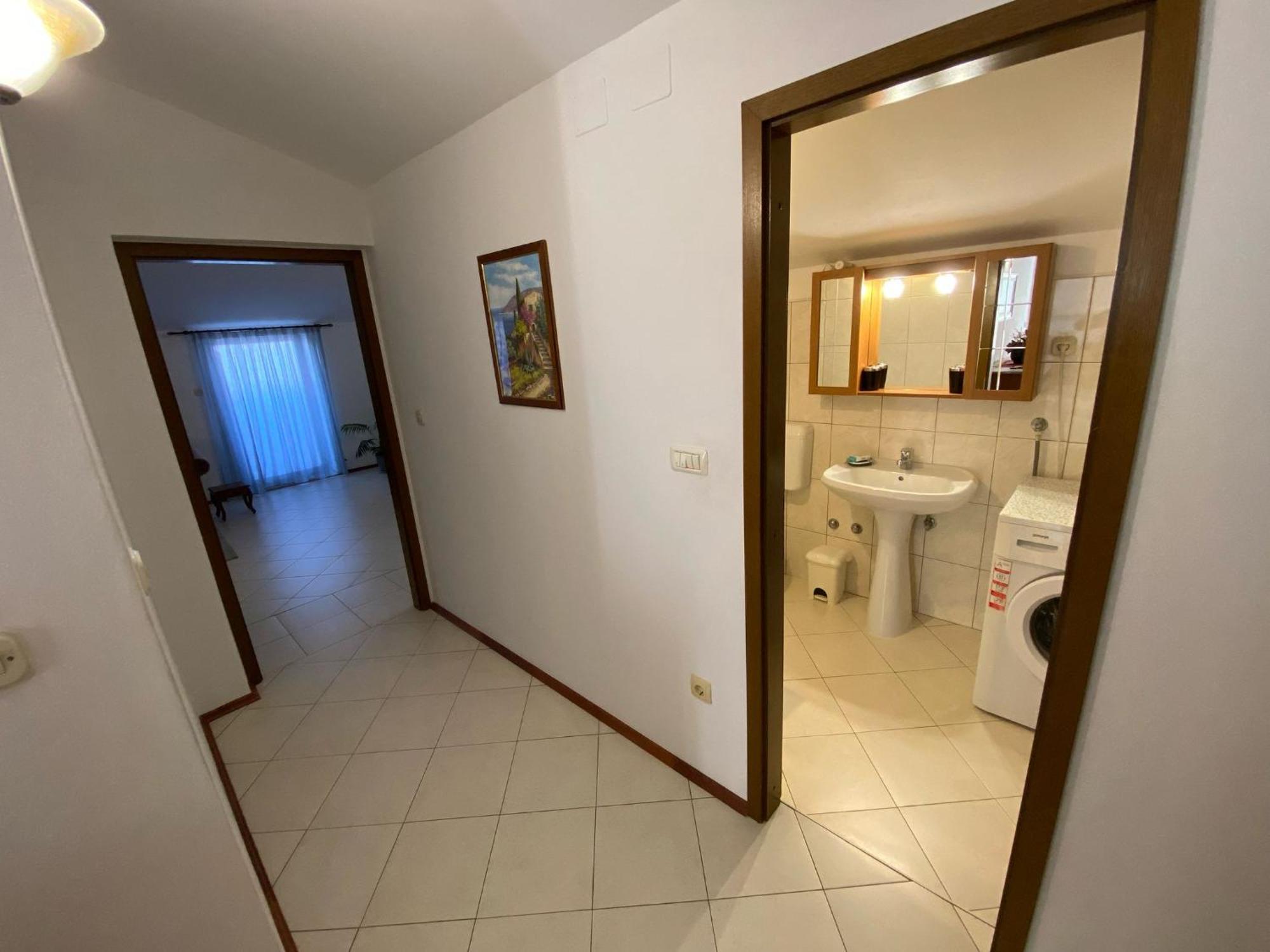Purple House Apartment Pula Bagian luar foto